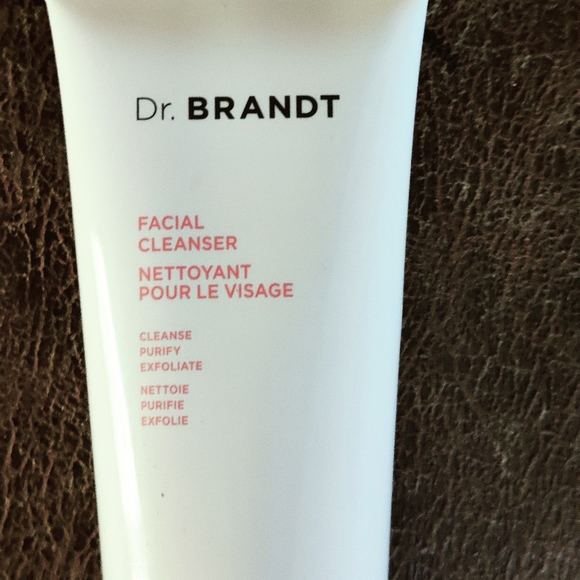 Dr Brandt Facial Cleanser - Picture 3 of 7